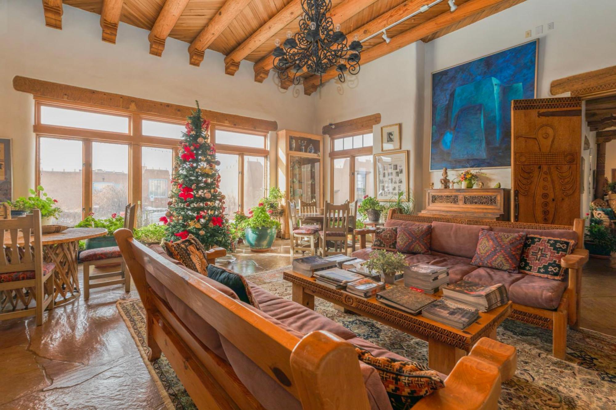 Casa Benavides Inn Таос Екстериор снимка