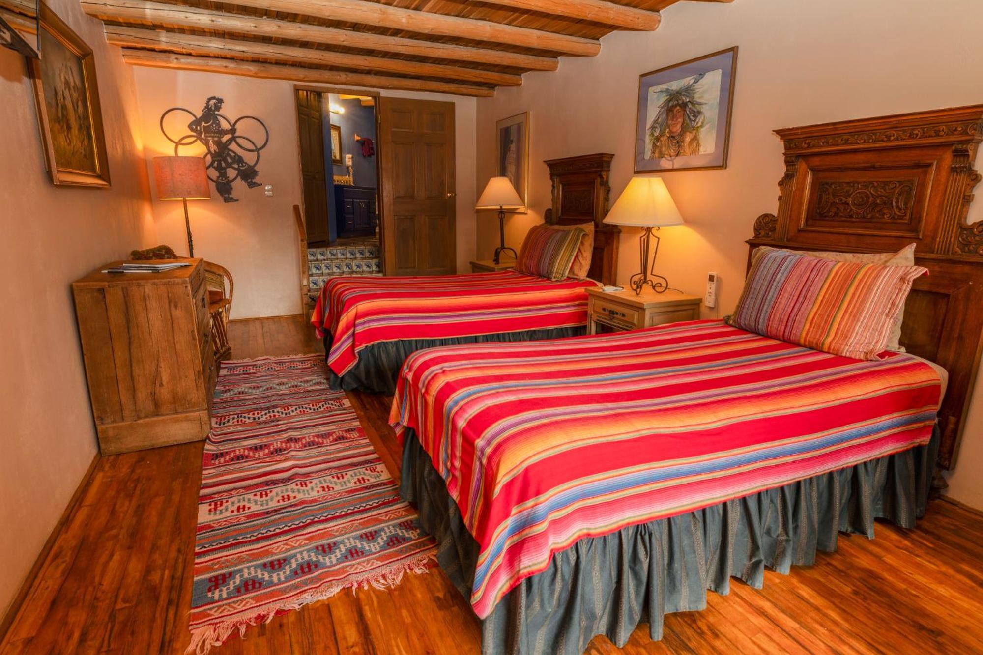 Casa Benavides Inn Таос Екстериор снимка