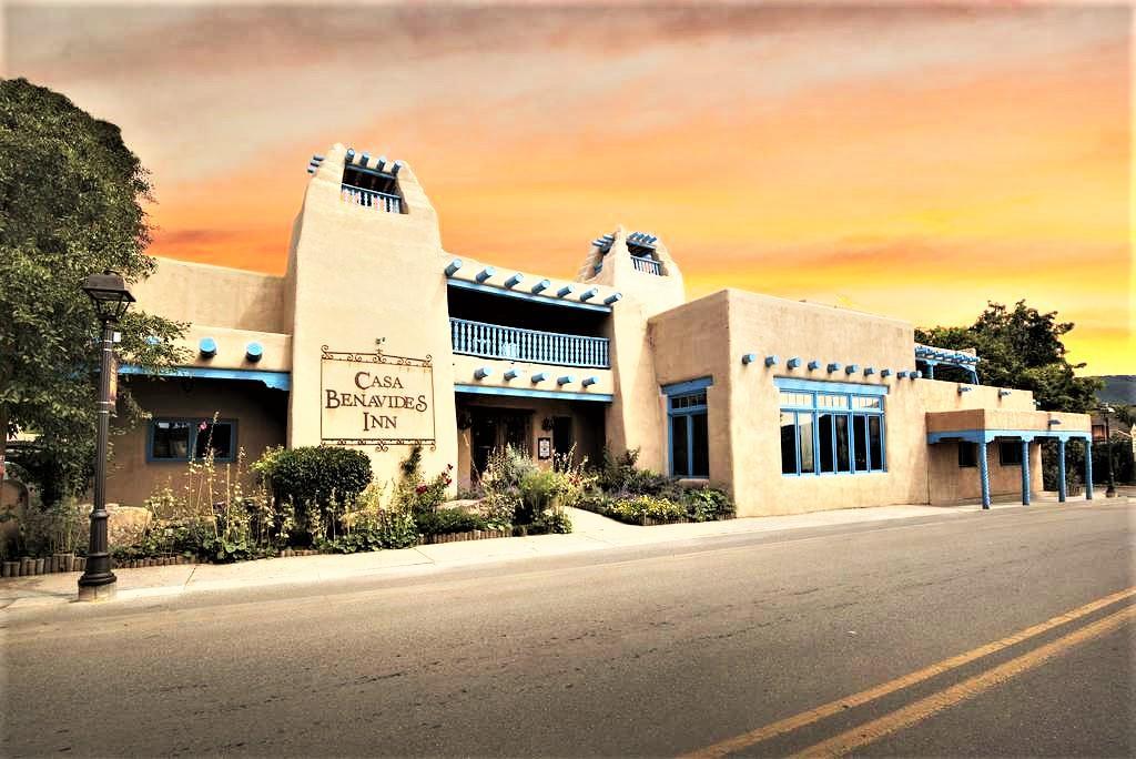 Casa Benavides Inn Таос Екстериор снимка