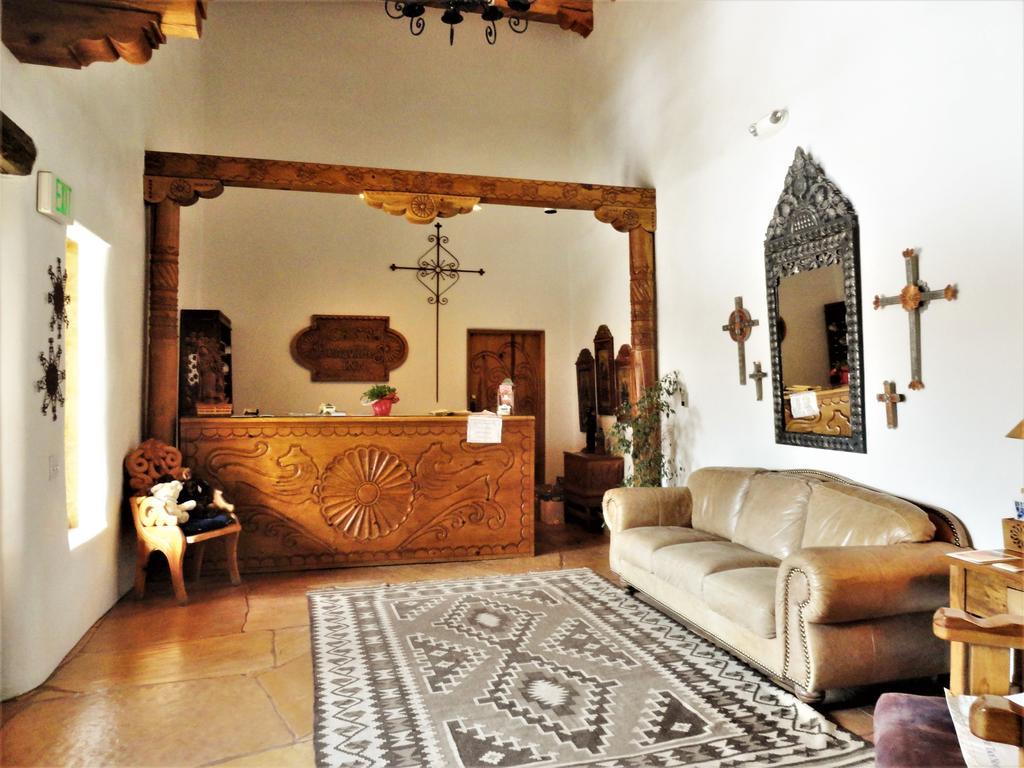 Casa Benavides Inn Таос Екстериор снимка