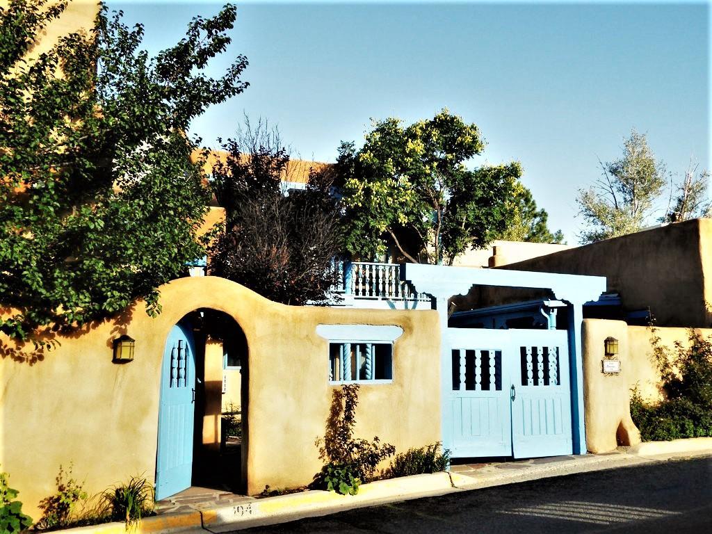 Casa Benavides Inn Таос Екстериор снимка